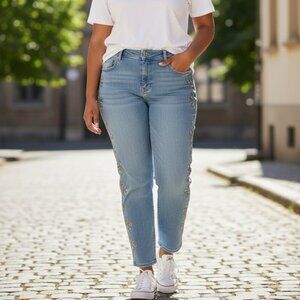 Chico's ankle Jeans Embroidered flowers Size 2.5 Denim 26 Inseam